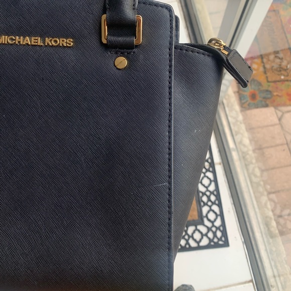 Black Michael Kors handbag - Picture 9 of 9